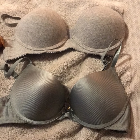 8 Bras various brands all size 34B all almost new - Picture 3 of 4